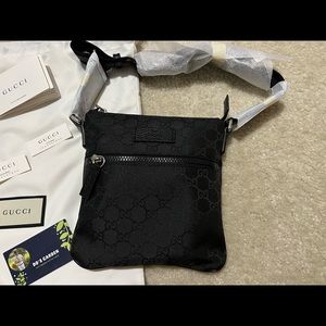 Brand new Gucci Messenger never use